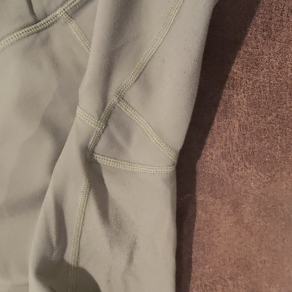 PrAnaPillar Capri Rye Green Leggings - Picture 5 of 9